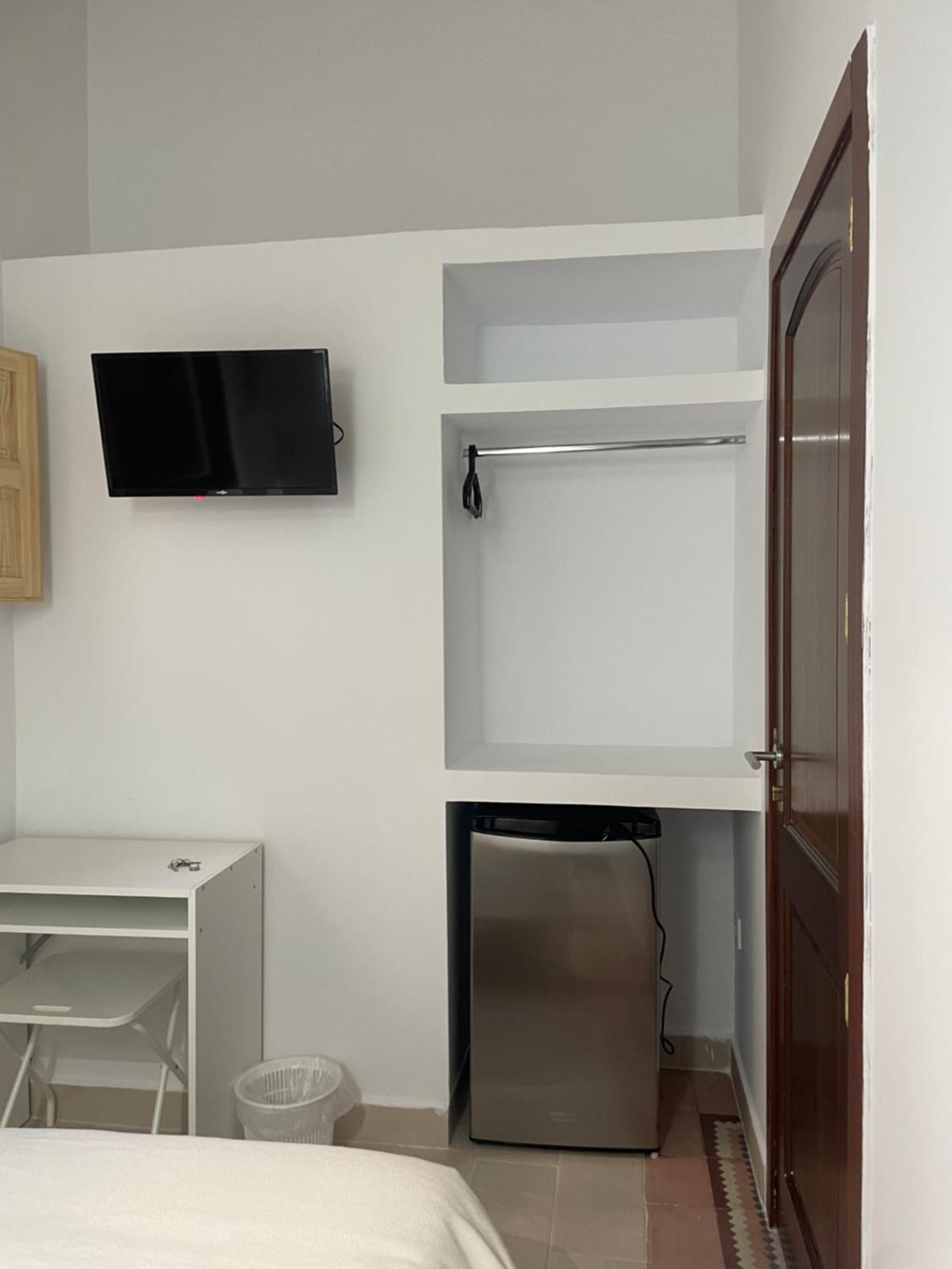 Appartamento Alojamiento Ricar Valenza Esterno foto